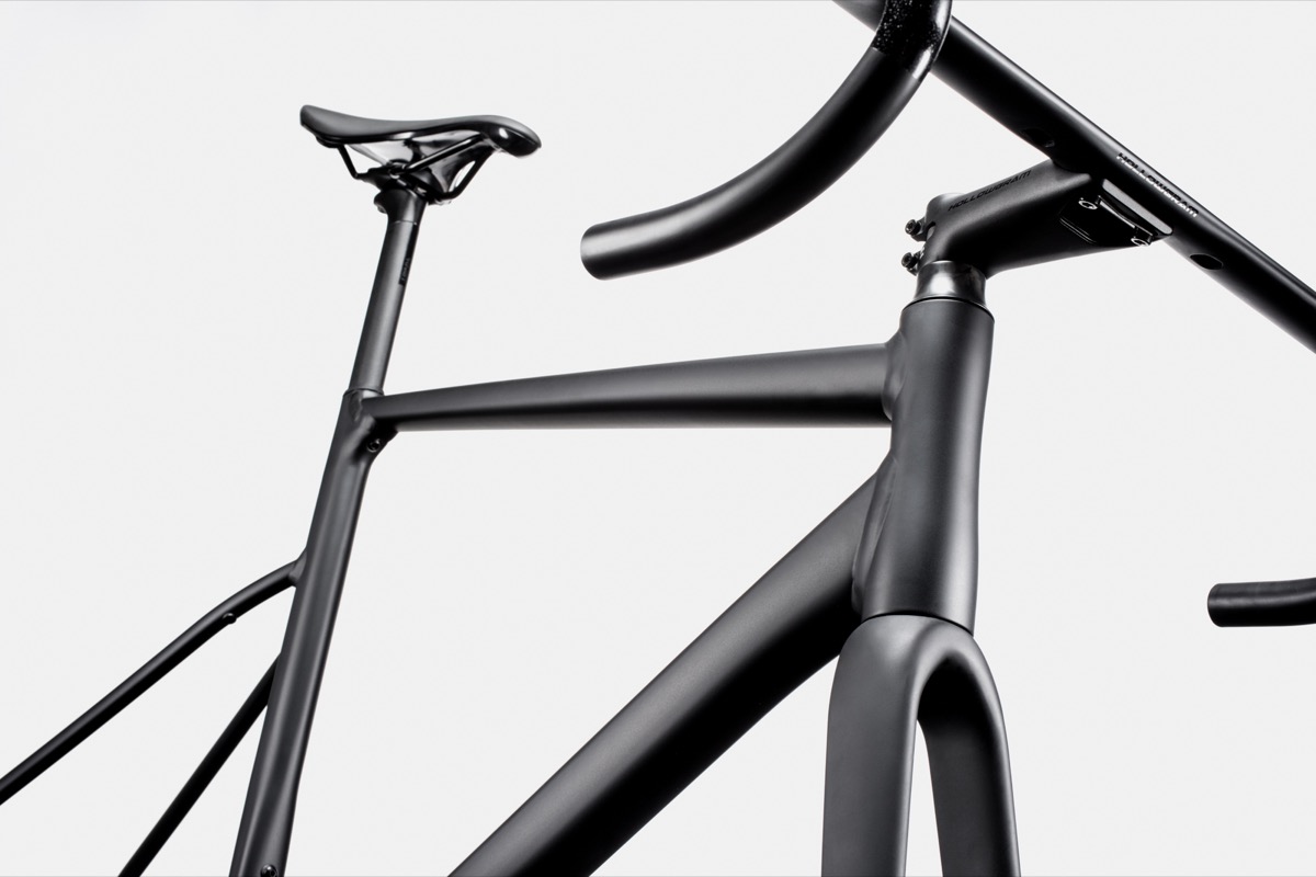 caad13 frame weight