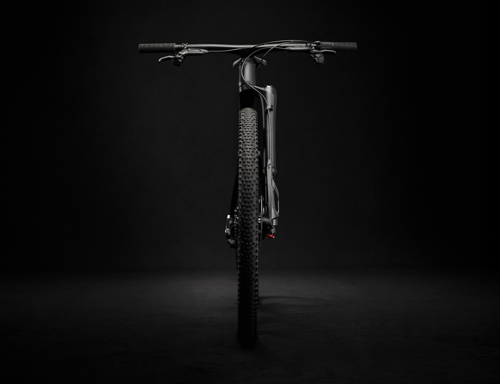 CANNONDALEQUICKシリーズハイコスパバイク油圧ディスクブレーキに9段